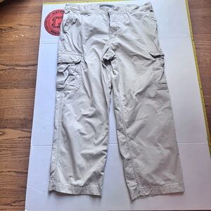 Old Navy‎ men’s size 42x 32 cargo khaki pants 2008